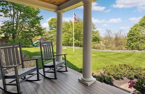Cohasset House | Spacious coastal home
