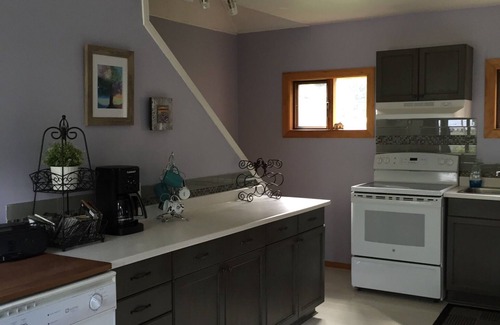 Stewart House | Spacious comfort-steps from downtown Stewart!
