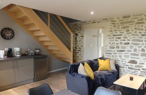 Saint-Evarzec Cottage | Spacious Comfortable Cottage