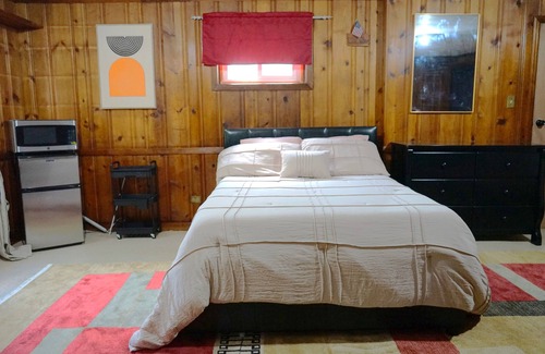 East Flatbush Apartment | Spacious Comfy Boho Style Room