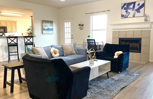 South Arlington House | Spacious & Comfy Home , Pets Friendly