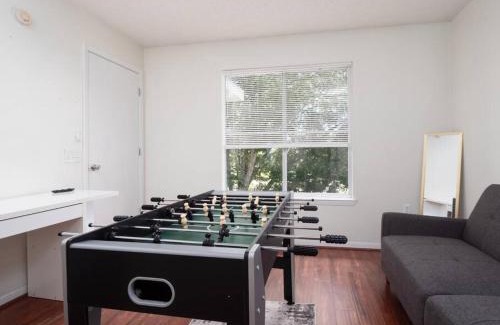Gainesville Apartment | Spacious Condo Mins to Shands, University, & DOWNTOWN!