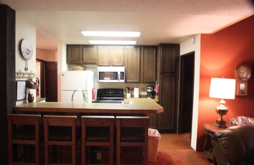 Mammoth Lakes Cabin | Spacious condo w/large loft , Minutes from Canyon Lodge & Village