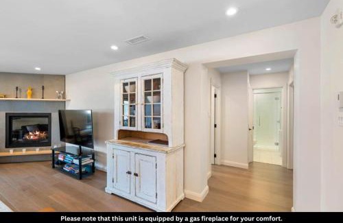 Mont-Tremblant House | Spacious Condo with Lake and Mountain View