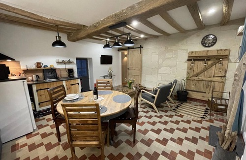 Chouze-sur-Loire Cottage | Spacious cottage in Touraine with garden and terrace, near vineyards