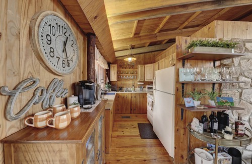 Ingram Cabin | Spacious Cottage on a stunning Riverfront