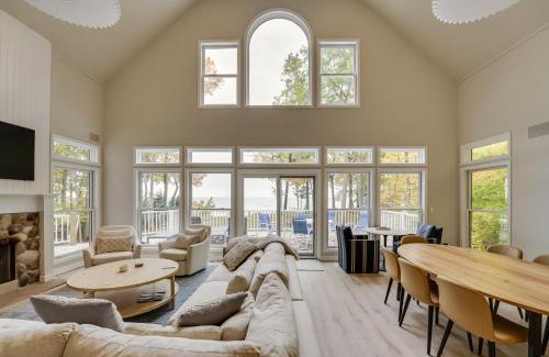 Muskegon House | Spacious Cottage on Lake Michigan Stunning Views!