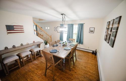 Sidney House | Spacious Country Home, Hot Tub, Fire Pit, Deck