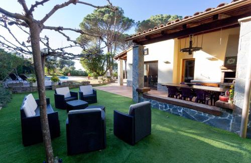 Sils Villa | Spacious Countryside Costa Brava Relax