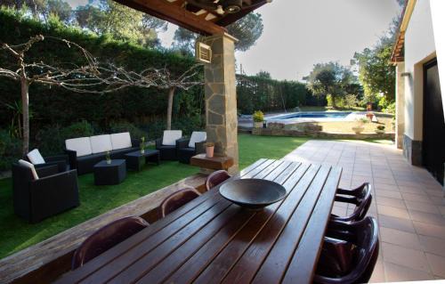Sils Villa | Spacious Countryside Costa Brava Relax