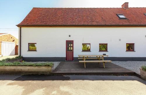 Westvleteren House | Spacious Countryside Farm Stay