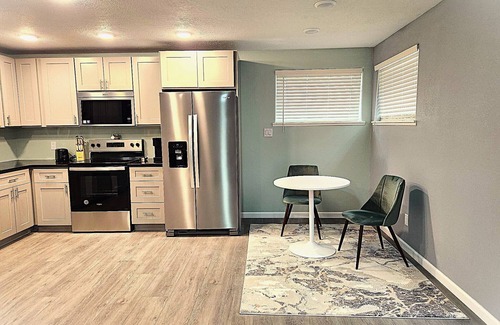 Scottsbluff Apartment | Spacious & Cozy 2-bedroom Apartment, Hot Tub, Ac, and free Wi-fi