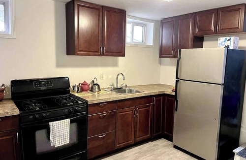 Old East York House | Spacious & Cozy 2-Bedroom Stay in the Heart of East York