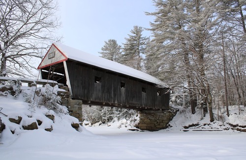 Rumford Apartment | Spacious & cozy 3-bdrm apt in the Western Mountains of Maine no cleaning fee!