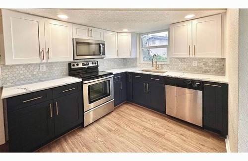 Regency Park House | Spacious cozy 3-bedroom entire house with waterview in Port Richey