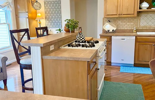St Ignace House | Spacious, Cozy 4-bedroom house with AC in St. Ignace