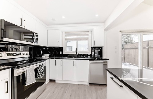 Calgary House | Spacious & Cozy Home w/Modern Amenities in a Quiet Neighbourhood