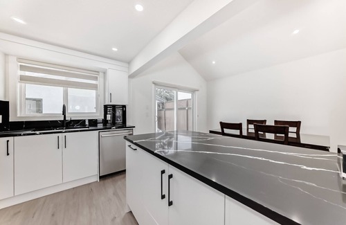 Calgary House | Spacious & Cozy Home w/Modern Amenities in a Quiet Neighbourhood