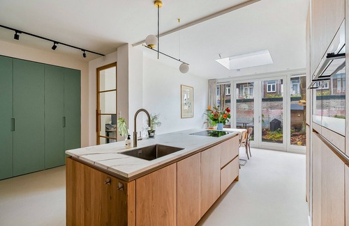 Amsterdam West Apartment | Spacious | Cozy | Newly renovated Apartment