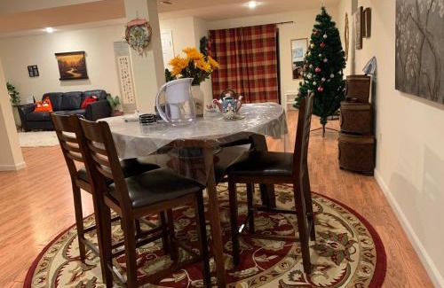 Boyds House | Spacious cozy suite