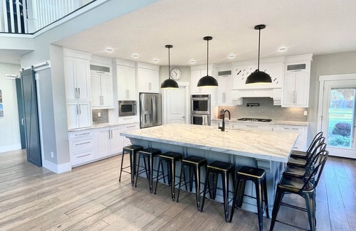 Mapleton House | Spacious Craftsman Home with Mtn view, Ski vaca near 7 major resorts