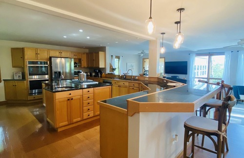 Newbury House | SPACIOUS Custom 5 Bed Home Minutes to Mt.Sunapee! Garage, Hot Tub, Game Room!