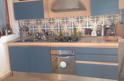 Margherita di Savoia Villa | spacious detached villa with private access to the sea