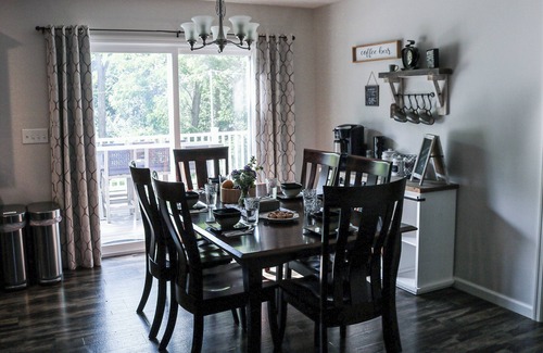 Town of Jerusalem Cottage | Spacious Deck-3BR Penn Yan Cottage Winery- Fall/Grape Festival