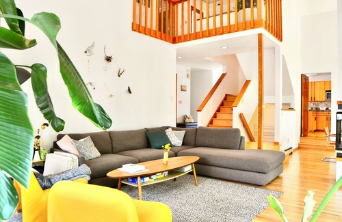 Arapahoe Ridge House | Spacious Designer Home in Boulder Perfect for Families and Groups
