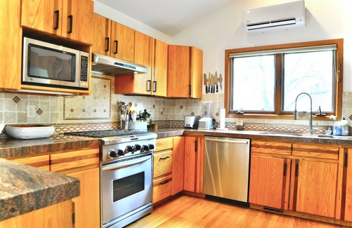 Arapahoe Ridge House | Spacious Designer Home in Boulder Perfect for Families and Groups