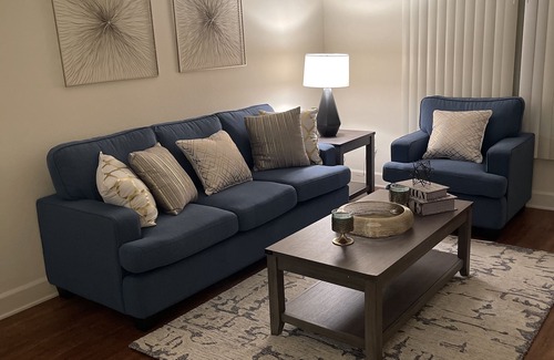 Concord Apartment | Spacious Discrete 2b/2Ba Concord