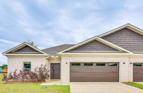 Dothan House | Spacious Dothan Home about 4 Mi to Downtown!