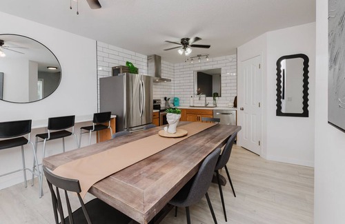 Red Deer House | Spacious double family townhome in Red Deer. 5 minutes walk from BMX park