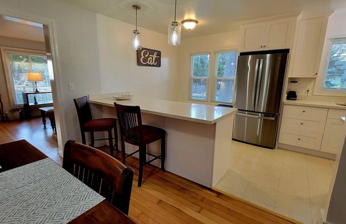 Martinez House | Spacious Downtown Martinez Home -2B/1BA