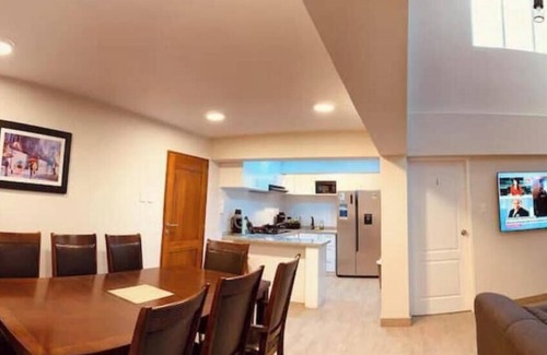 Caraz House | Spacious duplex with 5 bedrooms, garage, terrace