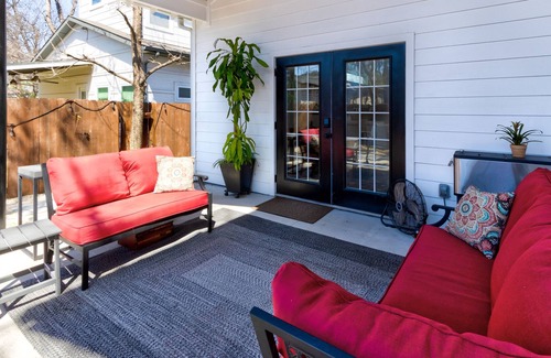Rosewood House | Spacious East Austin Oasis