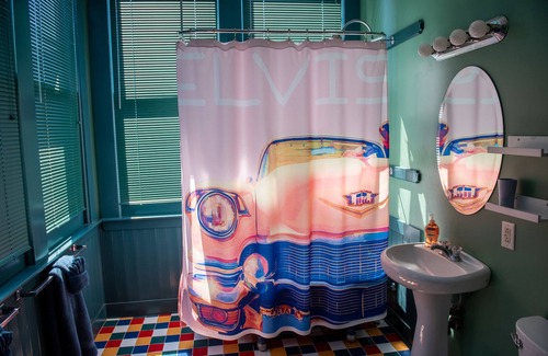 Bywater Bed & Breakfast | Spacious Elvis Suite at The Lookout Inn in the colorful Bywater neighborhood!n
