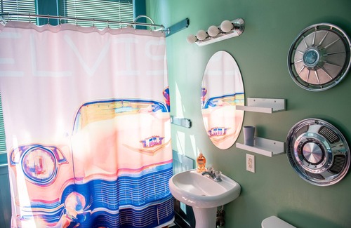 Bywater Bed & Breakfast | Spacious Elvis Suite at The Lookout Inn in the colorful Bywater neighborhood!n