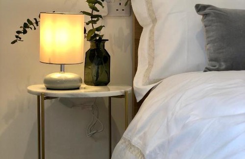 Oxford House | Spacious En-suite Private Double Bedroom