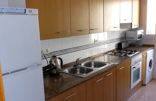 Sant Feliu de Guixols Apartment | Spacious Apt,Air con,lift,parking,private terrace,walk to beach & town,Free WIFI