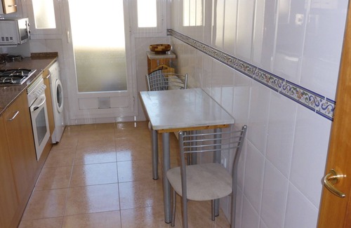 Sant Feliu de Guixols Apartment | Spacious Apt,Air con,lift,parking,private terrace,walk to beach & town,Free WIFI