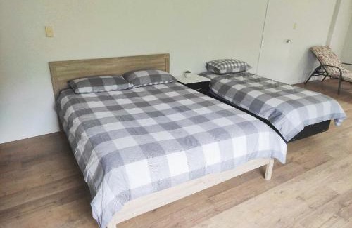 Fairview Heights House | Spacious Escape in Fairview, Free WiFi, Coffee ,Tea and Parking ,Private Bathroom near Albany Mall and highway