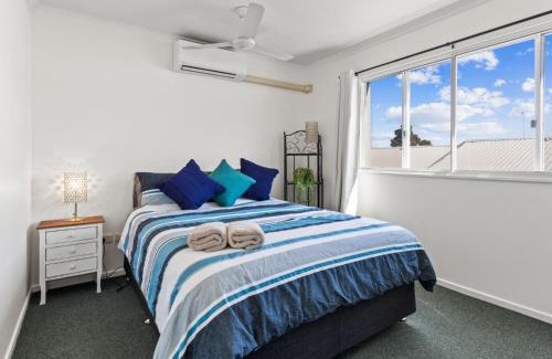 Torquay Apartment | Spacious Esplanade Apartment with Rooftop Access