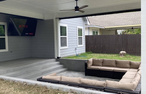 Fort Worth House | Spacious Estate near Downtown Fort Worth Entertainment, Medical Districts, TCU