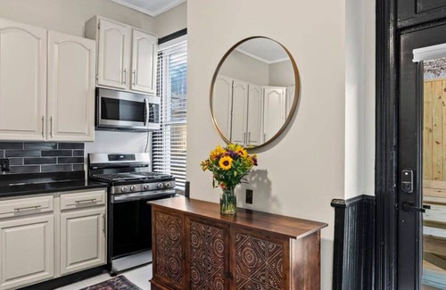 Shaw Apartment | Spacious Exclusive DC Logan Circle Townhouse