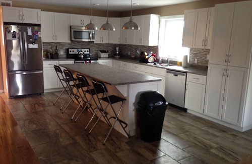Thunder Bay House | Spacious Executive 3BR Townhouse, Newly Built with Patio Deck and BBQ