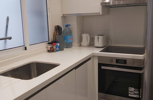 El Ejido Apartment | Spacious Family Apartment in Málaga, near historic center