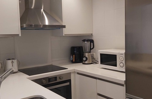 El Ejido Apartment | Spacious Family Apartment in Málaga, near historic center