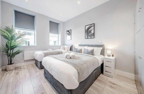 Coulsdon West Apartment | Spacious Family Apartment