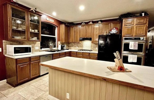 McNeil House | Spacious Family & Business Travel Friendly Home